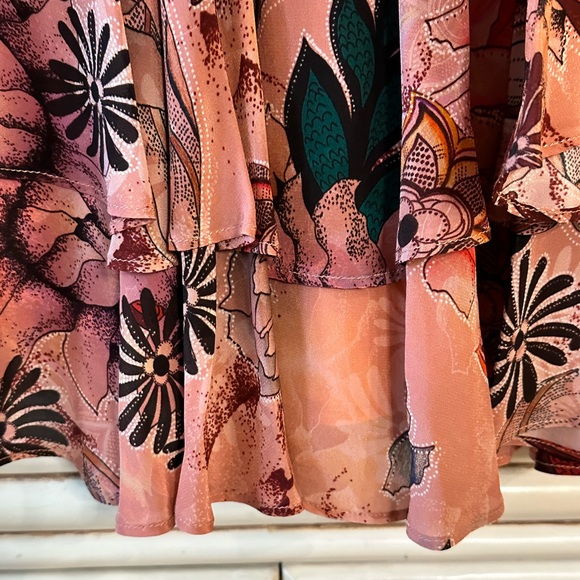 Gilner Farrar Eva Dress in Smokey Floral - Picture 3 of 10